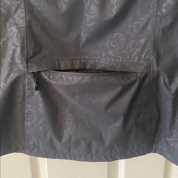 Athleta Black Patterned Jacket size L BNWOT length 30” pit to pit 42” zipper - Picture 5 of 16
